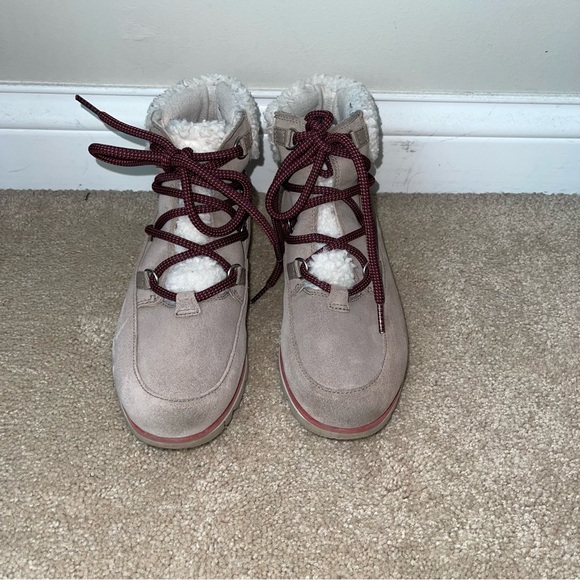 Sorel Women’s Explorer Carnival II Boots Size 7.5 Taupe Suede Faux Fur Lined - Picture 2 of 7